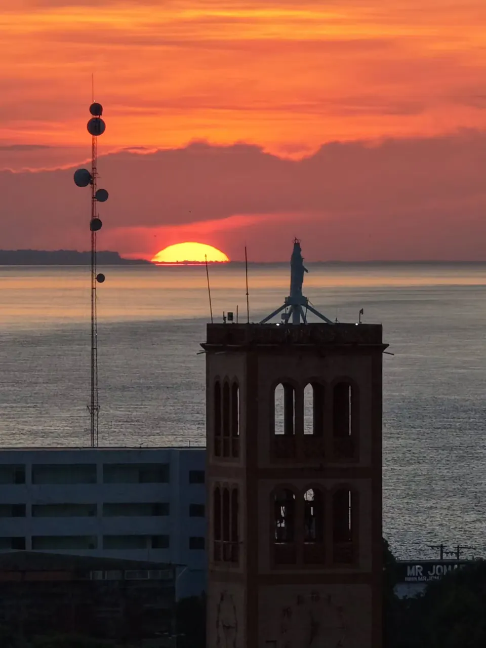Pôr do Sol em Parintins, Parintins — fotografia de Péricles Dias